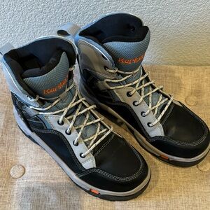 Korkers woman wading boots.  Felt & rubber soles.  Woman size 9/ EUR 40